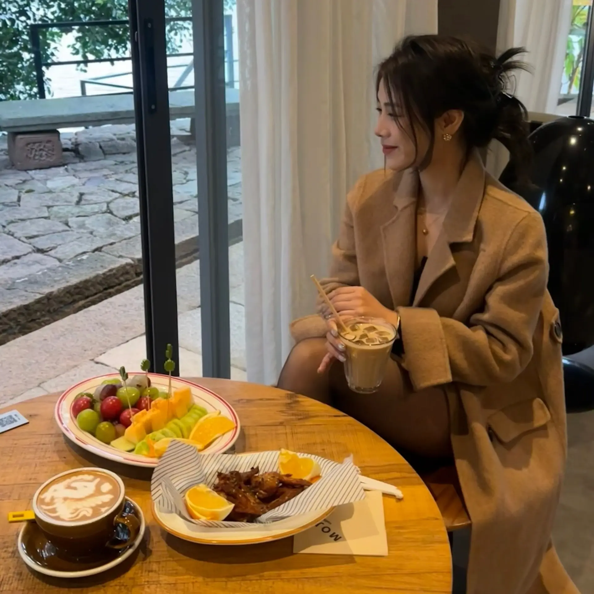 免费网站看大片情感话题